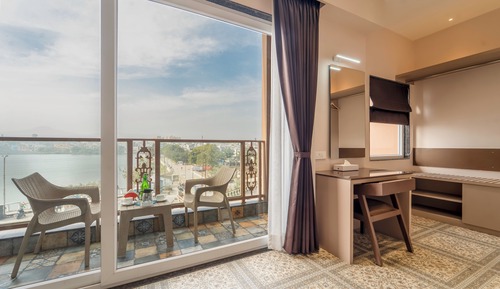 Luxury Lake View Room with Balcony