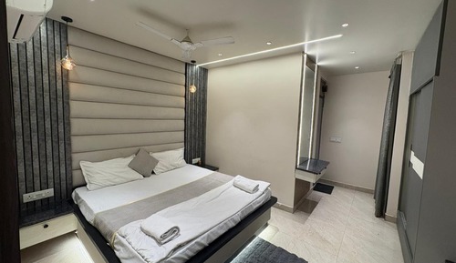 Premium Suite 2BHK Flat With Kitchen