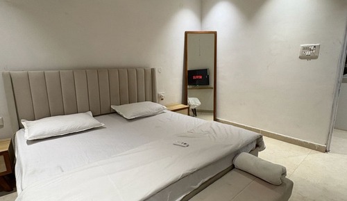 Deluxe Room - Single room in 2BHK
