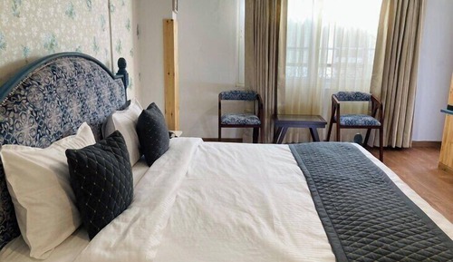 Naina Lodge Blue Room