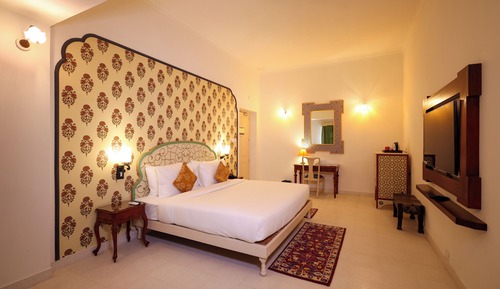 Signature Suite