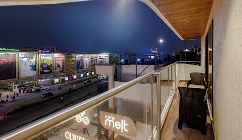 Classic Twin Room, Balcony, City View