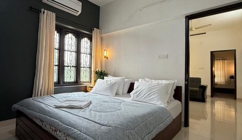 Deluxe Apartment, City View