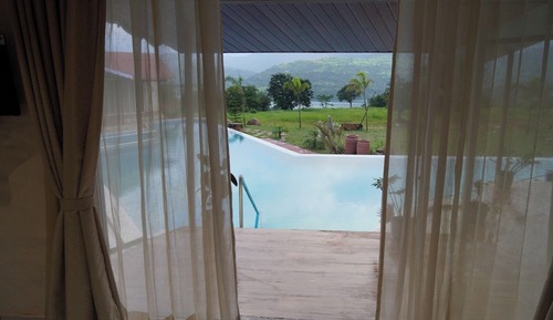 Premium Room Pool View