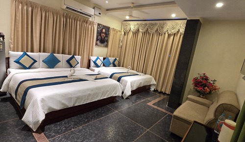 Royal Studio Suite