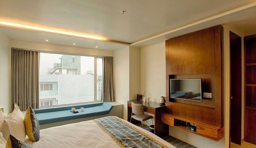 Deluxe Room, Balcony, City View