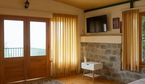 Basic Cottage, Balcony, Mountain View