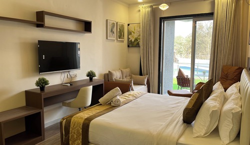 Premium Jacuzzi Suite (Room Temperatured)