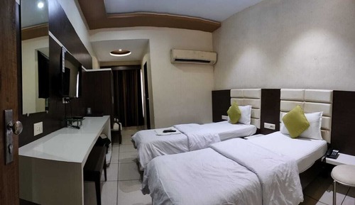 Executive Room