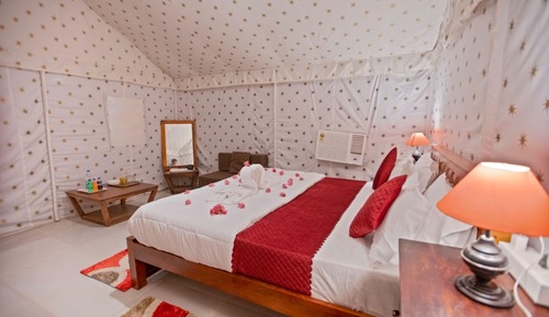 Classic Double Room, Balcony, Desert View