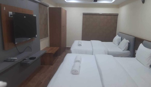 Superior Double Room, Patio, City View