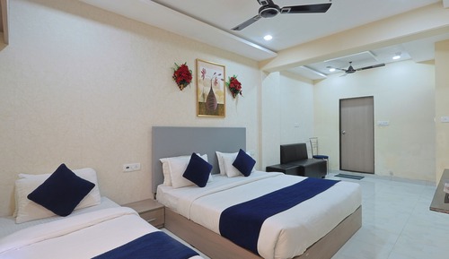 Classic Triple Room, 1 Bedroom, City View