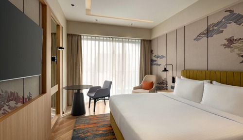 Standard Room, 1 King Bed