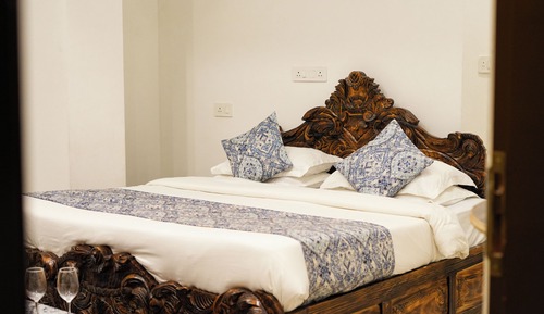 Mewari Queen Suite