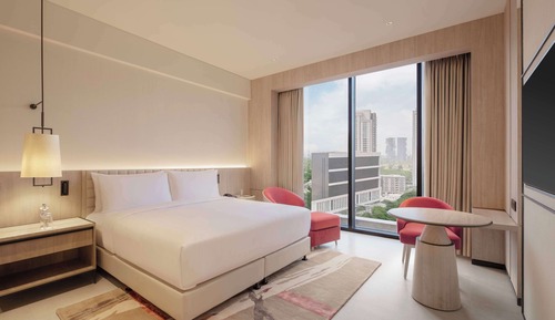 Suite, 1 King Bed