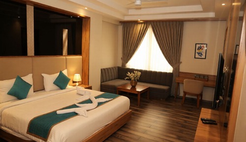 Studio Suite, City View