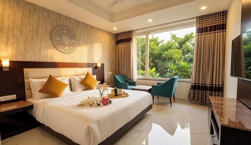 Executive Room, City View