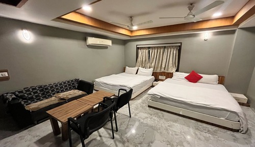 Deluxe Quadruple Room