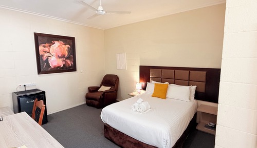Deluxe Suite-One Queen + One King Single-Not Pet Friendly