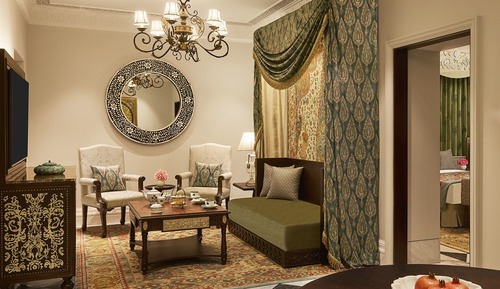 Deluxe Premium Suite 1 Bedroom King Bed