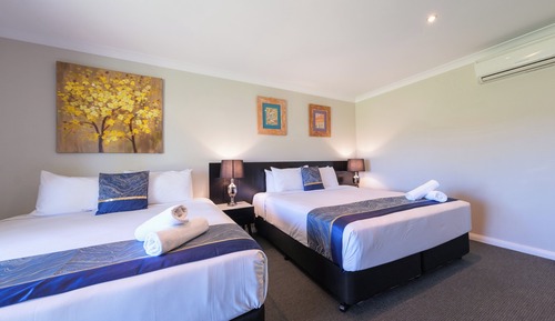 Deluxe Double King Room
