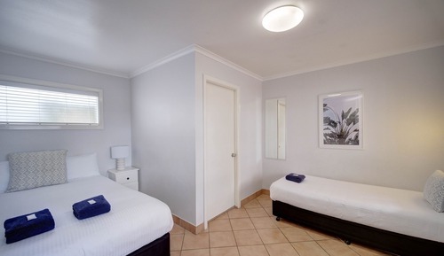 Standard Room (Queen/Twin Room)