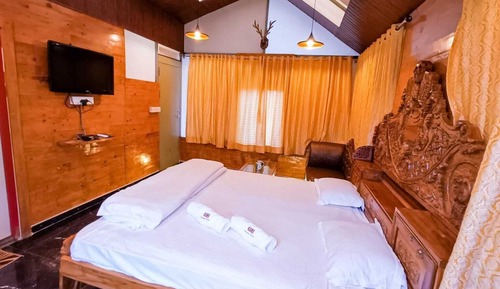 Superior Cottage