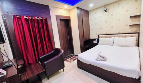 Deluxe Double Room, City View