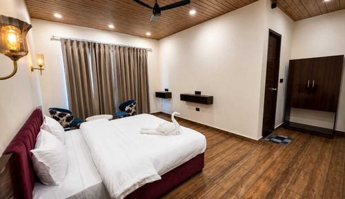 Deluxe Double Room, Balcony, Mountain View