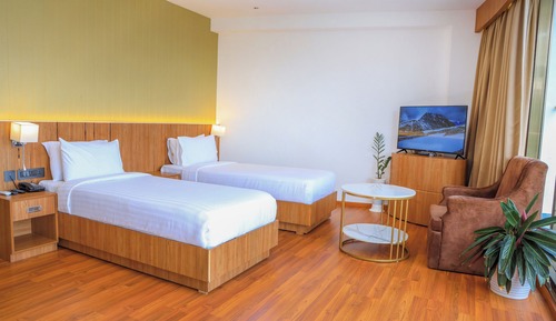 Suite, Balcony, Mountain View
