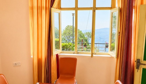 Deluxe Room, Hill View