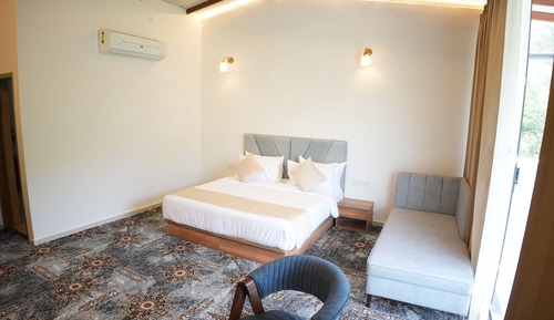 Suite, Balcony