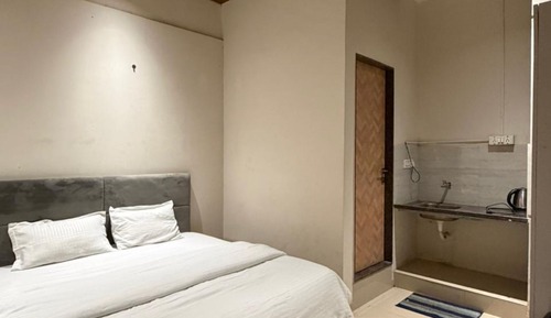 Deluxe Room, City View