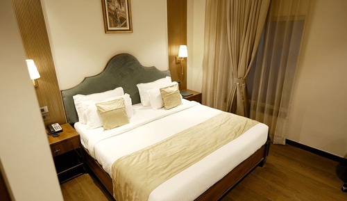 Signature Double Room, City View
