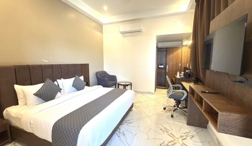 Deluxe Room, 1 King Bed