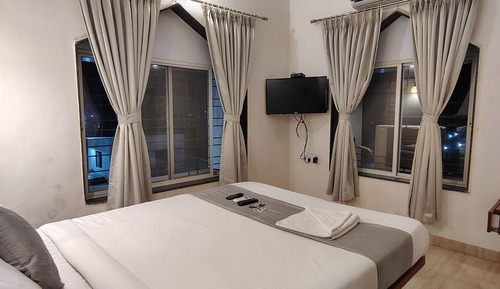 Standard Double Room, Air conditioning, City View