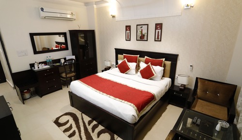 Premier Room