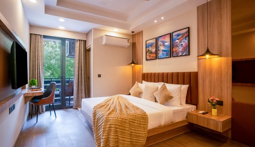 Superior Double Room, City View