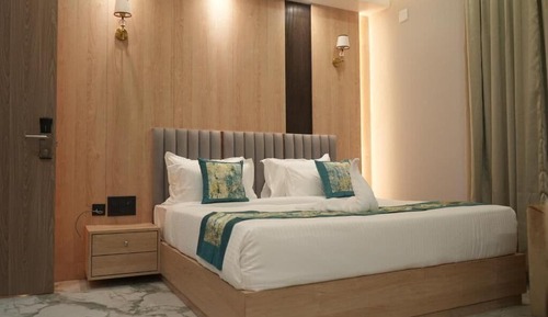 Executive Room, Balcony, Pool View