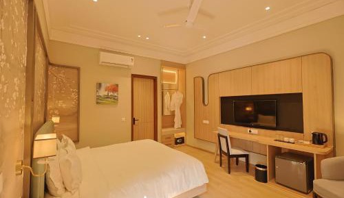 Premium Cottage with Balcony