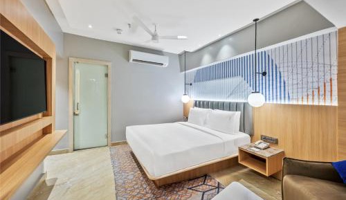One-Bedroom Suite with Kitchen