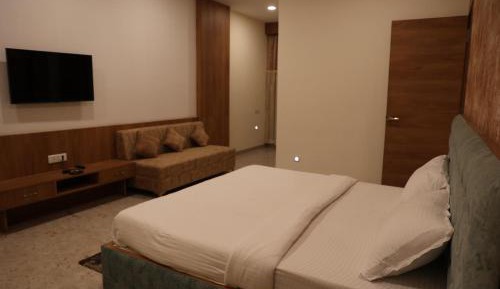 Deluxe Suite