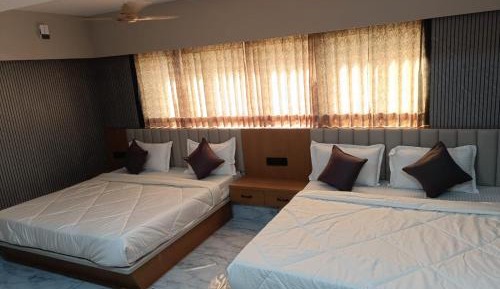 Deluxe Family Room