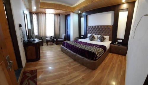 King Room with Mountain View