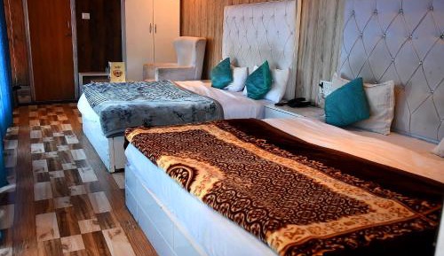 Double Room with Mountain View