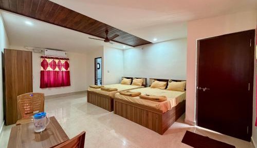 Deluxe Family Room