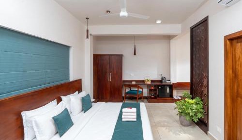 Deluxe Queen Room