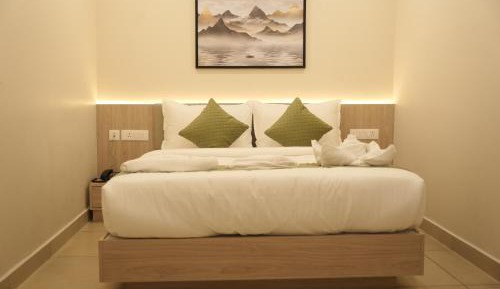 Standard Queen Room