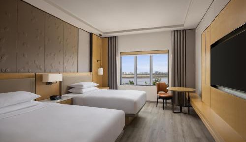 Deluxe Guest room, 2 Queen, River view - 10% Discount on F&B and Laundry till 15th September 2026