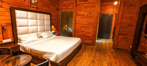 King Room with Mountain View